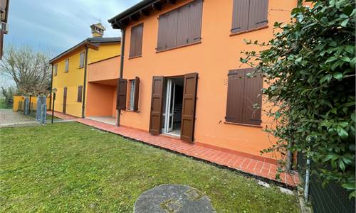 Villa for Sale in Modena