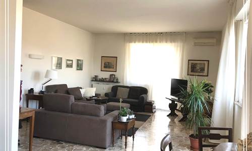 V1874 Grande attico trasformabile in due singoli appartamenti di oltre 110mq