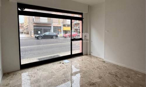 Commercial Premises / Showrooms for Sale in Modena