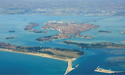 Villa for Sale in Venezia
