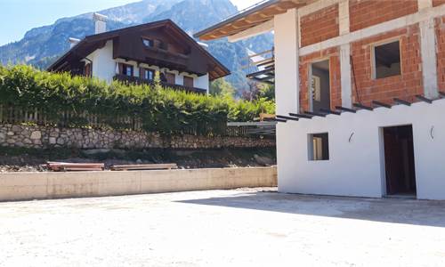 V1959 Ultimi appartamenti Nuovi in A4 con grande poggiolo a San Vito di Cadore